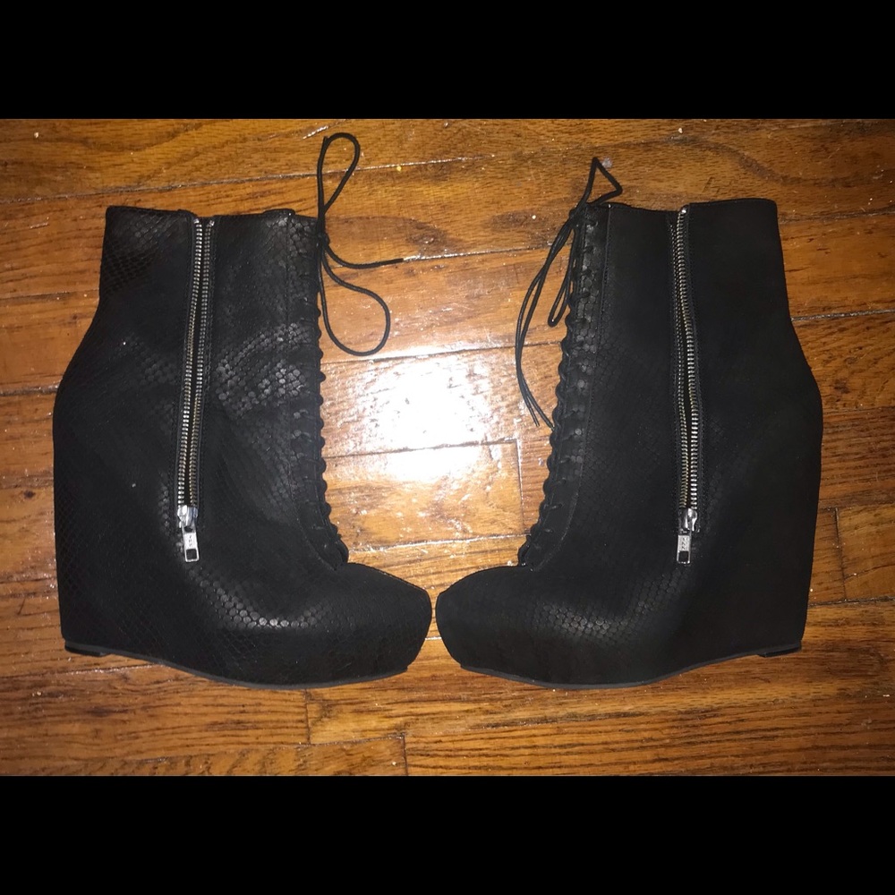 Steven Madden Suede Snakeskin Platform Wedges sz 8.5